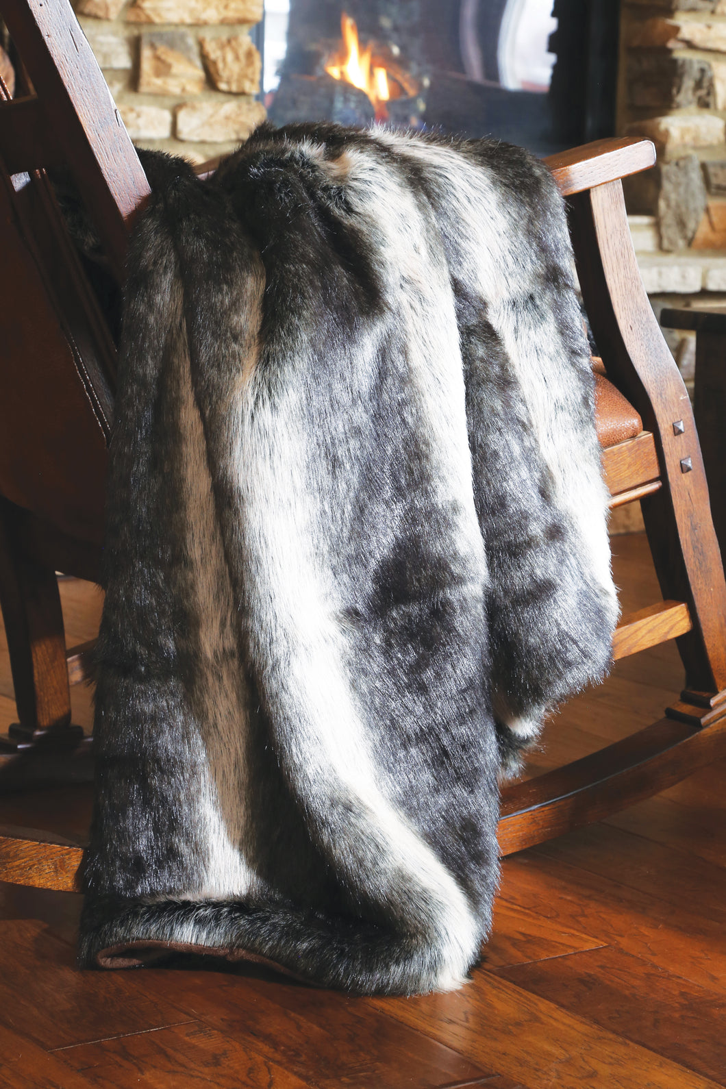 Carstens Black Wolf Faux Fur Throw Blanket