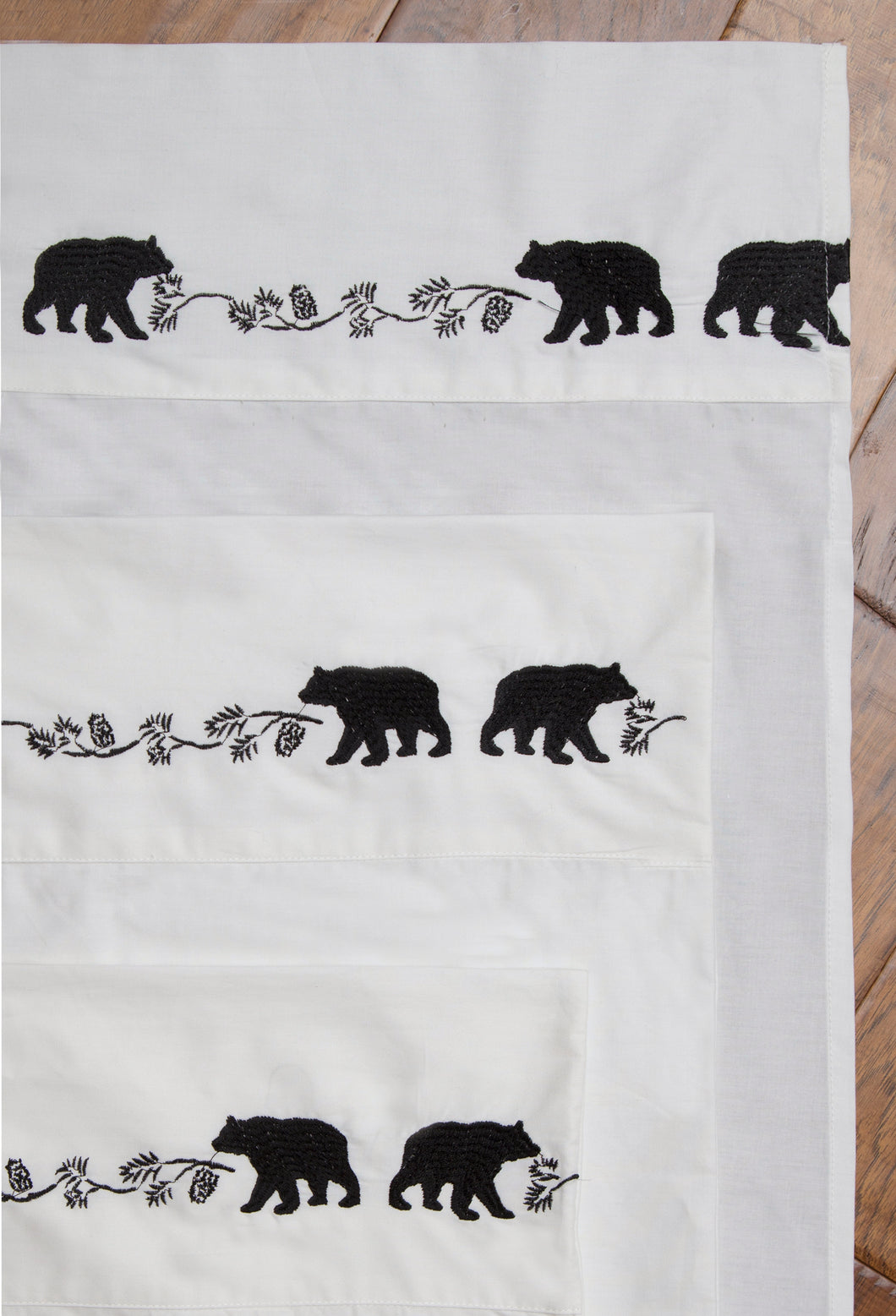 Carstens Embroidered Bear Rustic Sheet Set (Twin/Full/Queen/King)