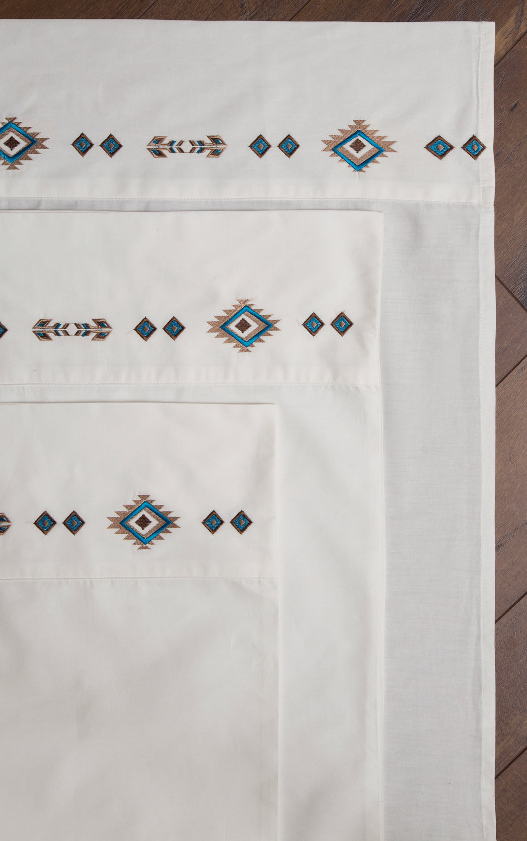 Carstens Embroidered Southwestern Sheet Set (Twin/Full/Queen/King)